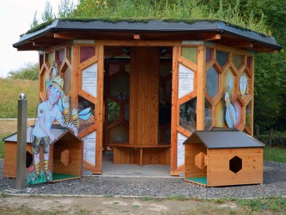 Ein Haus für Bienen - Bienenpavillion