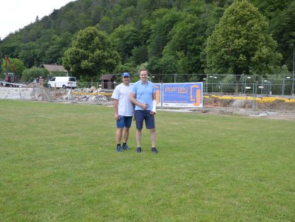 Sportplatz-Tribüne steht bis Herbst