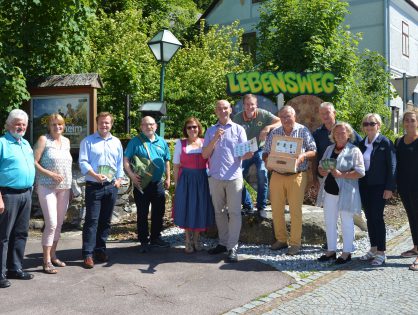 Den Lebensweg mit Wanderpass erkunden